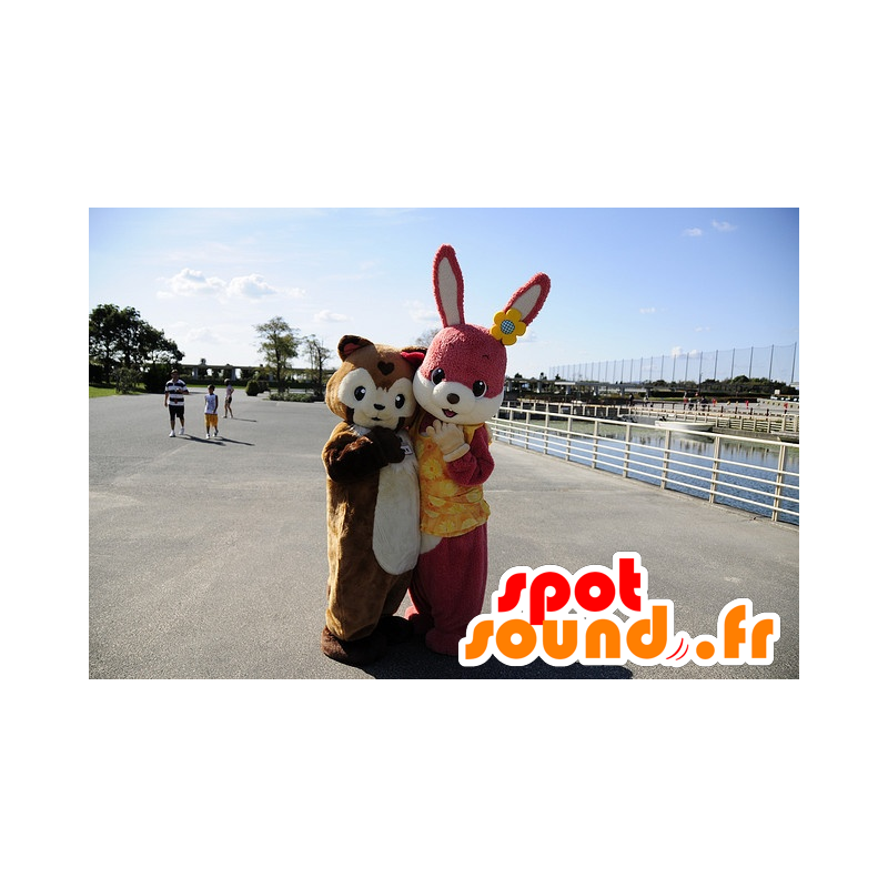 Rosa kaninmaskot och brun marsvin - Spotsound maskot