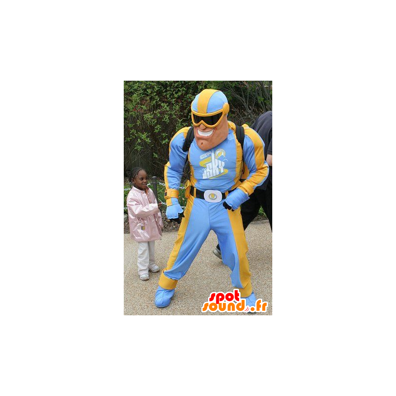 Mascote super-herói no equipamento azul e amarelo - MASFR20395 - super-herói mascote