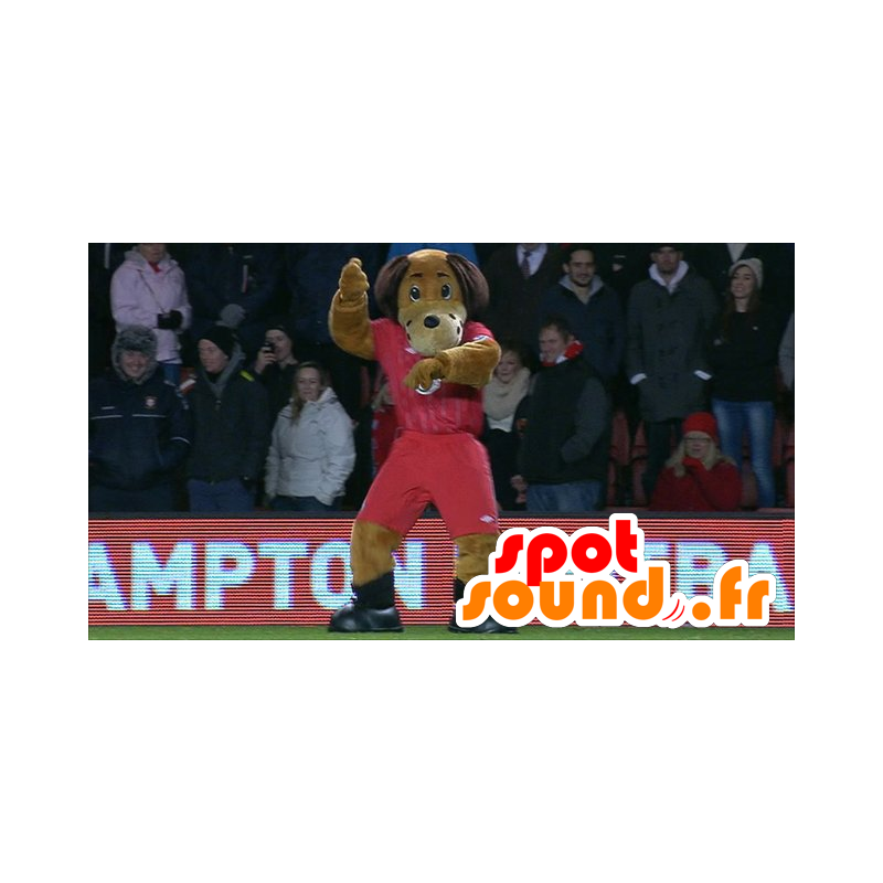Bruine hond mascotte gekleed in het rood sport - MASFR21419 - Dog Mascottes Bruine hond mascotte gekleed in het rood sport - MASFR21419 - Dog Mascottes