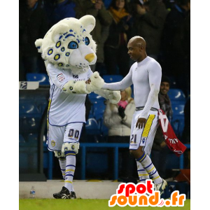 Mascota Tigre blanco, con ojos azules, en ropa deportiva - MASFR21861 - Mascotas de tigre