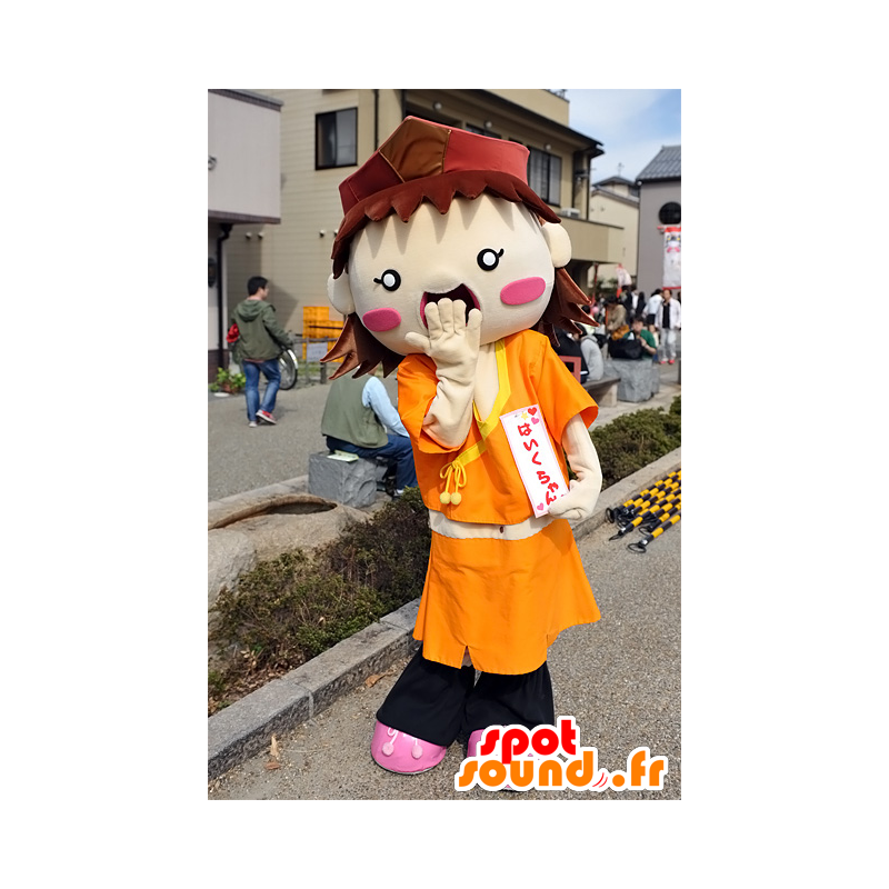 Haiku-chan maskot, liten pojke, i Mies orange outfit -