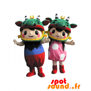 2 μασκότ των παιδιών με πολύχρωμα ρούχα και καπέλο δράκο - MASFR26496 - Yuru-Χαρά ιαπωνική Μασκότ