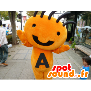 Mascot Sumairu kun, oranje en zwarte man, en al glimlach - MASFR26652 - Yuru-Chara Japanse Mascottes