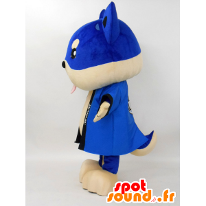 くるきマスコット、マスクと青い着物を着たベージュの犬-MASFR27224-日本のゆるキャラのマスコット