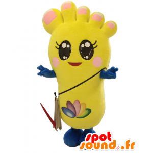 Pedy maskot. Gul fodmaskot med negleklipper - Spotsound maskot