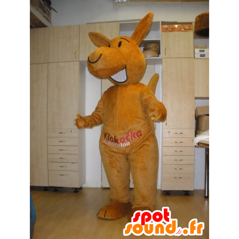 Laranja canguru mascote, gigante e sorrindo - MASFR031980 - mascotes canguru