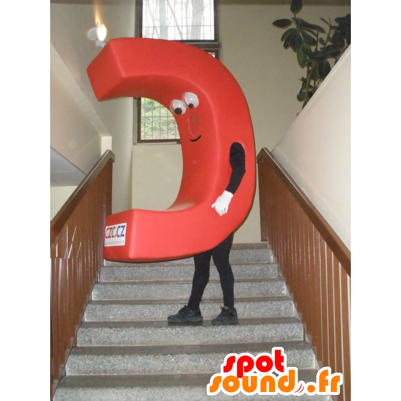 Letter rode hoofdletters gevormde mascotte C. C - MASFR031985 - Niet-ingedeelde Mascottes