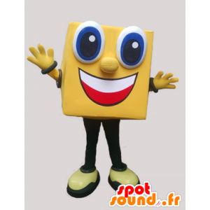 Amarelo boneco mascote, quadrado e sorrindo - MASFR032222 - Mascotes homem