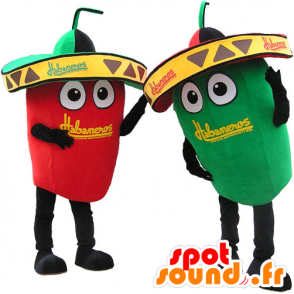 2 mascottes de piment vert et rouge géant. Couple de mascotte - MASFR032655 - Mascotte de légumes