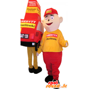 2 mascotes, 1 vermelho e carro amarelo e uma correspondência de homem - MASFR032797 - Mascotes homem