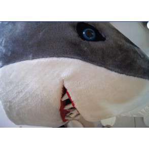 Mascot grijze en witte haai met grote tanden - MASFR21492 - mascottes Shark