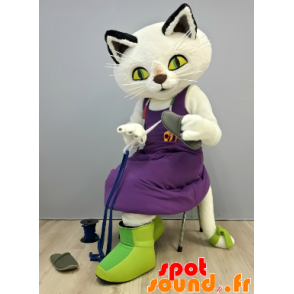 Vit kattmaskot med en lila klänning - Spotsound maskot