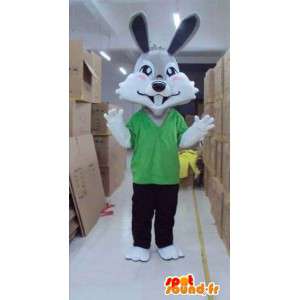 Grå kaninmaskot med grön t-shirt och byxor - Spotsound maskot