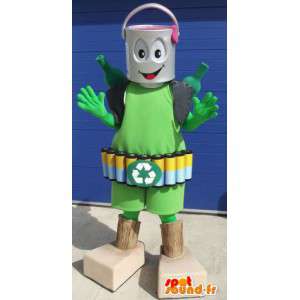 Mascotte de recyclage. Costume de recyclage vert
